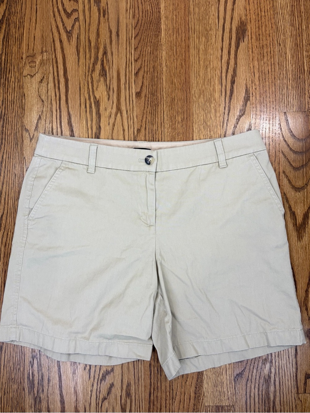 J. Crew 7" 100% Cotton Khaki Shorts (10)